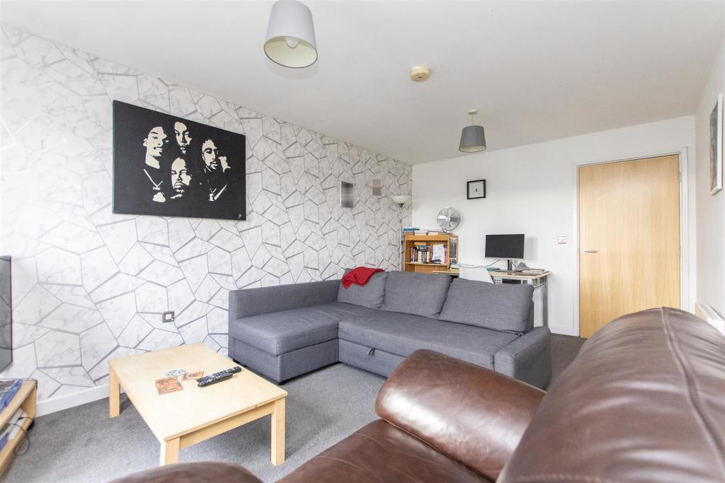 1 bedroom flat for sale in Oxborough Road, Arnold, Nottingham, NG5