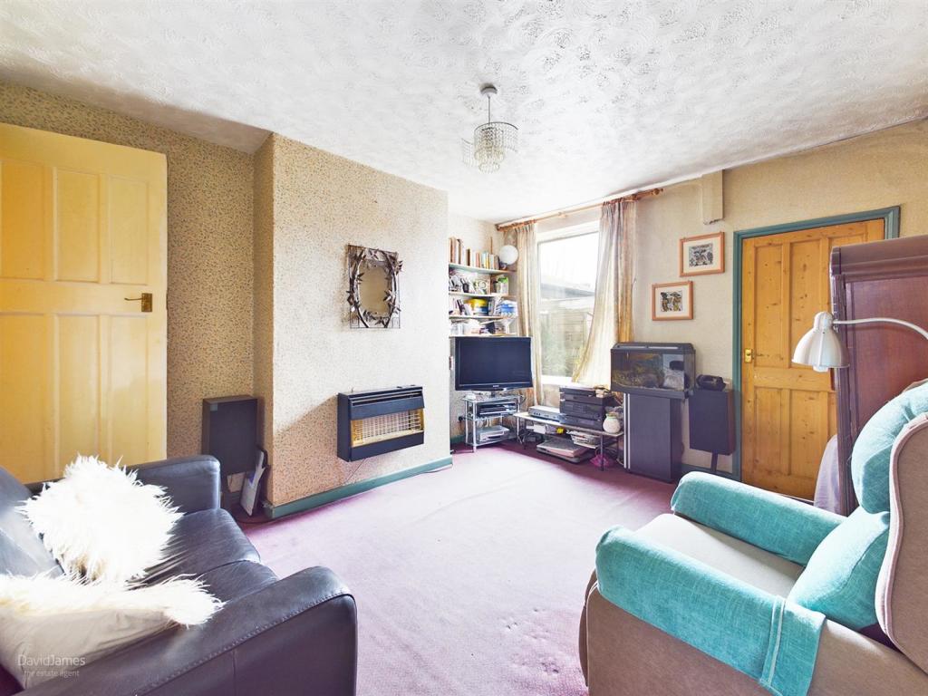 2 bedroom end of terrace house for sale in Fox Grove, Old Basford