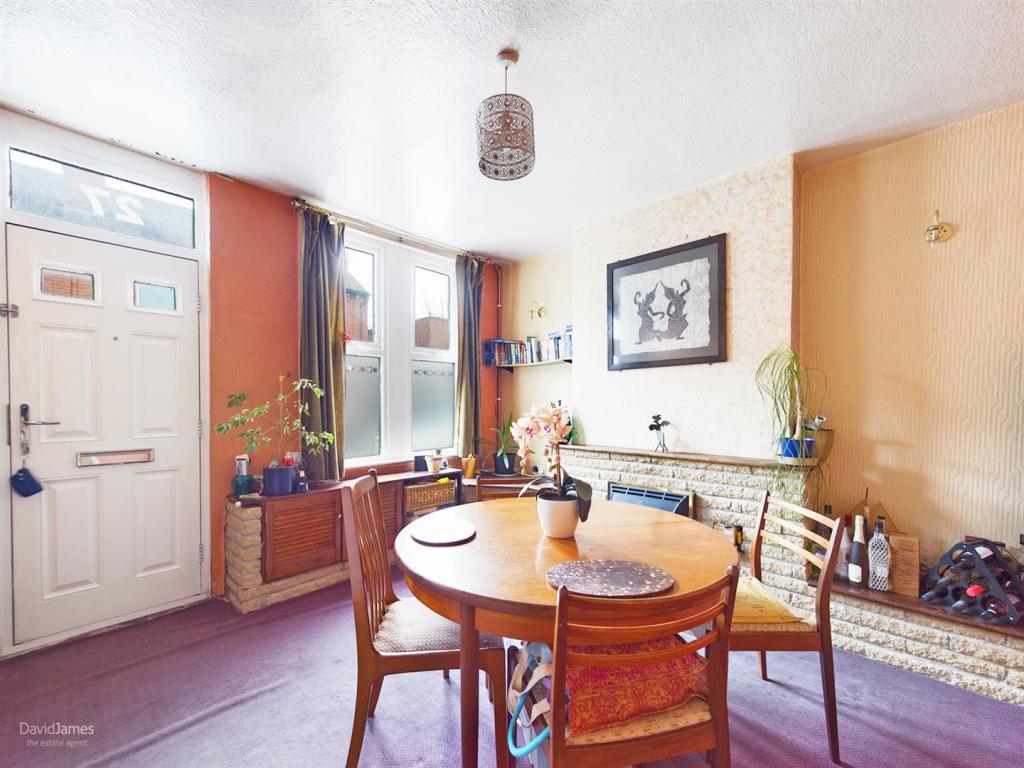 2 bedroom end of terrace house for sale in Fox Grove, Old Basford, Nottingham, NG5