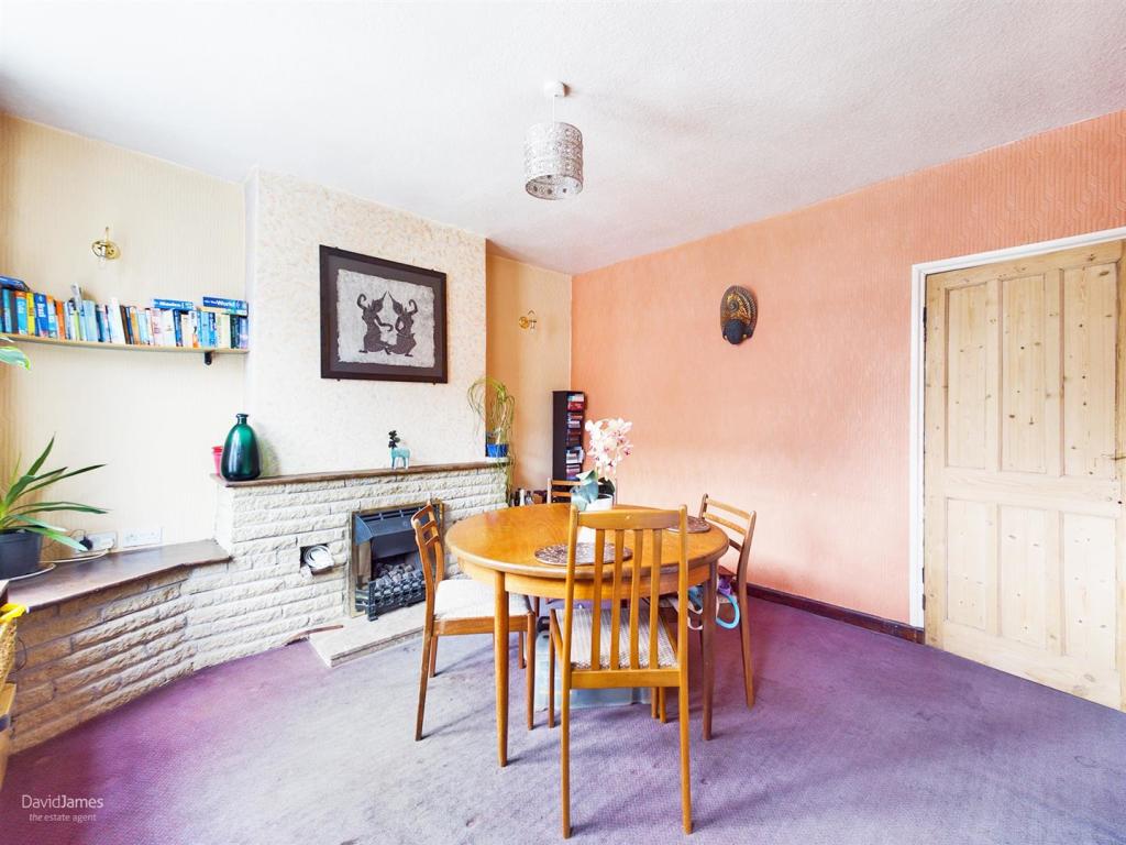 2 bedroom end of terrace house for sale in Fox Grove, Old Basford
