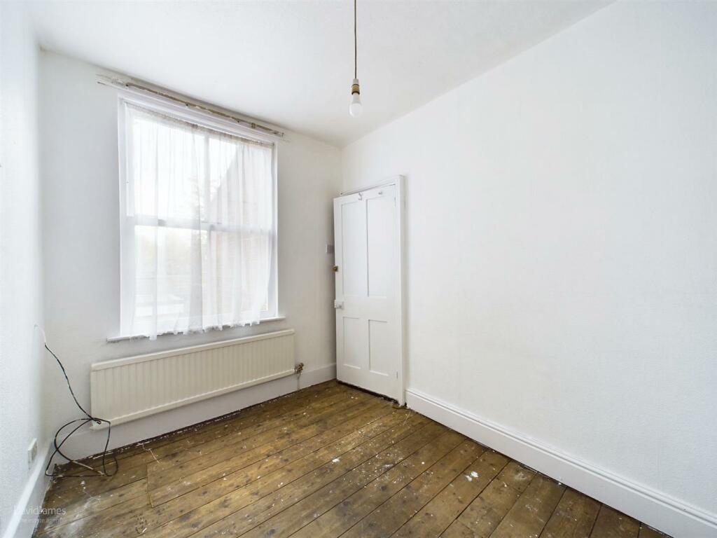 3 bedroom semidetached house for sale in Berridge Road, Forest Fields