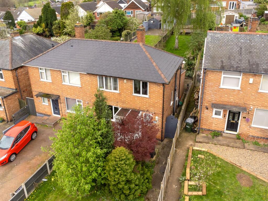3 bedroom semidetached house for sale in Surgeys Lane, Arnold