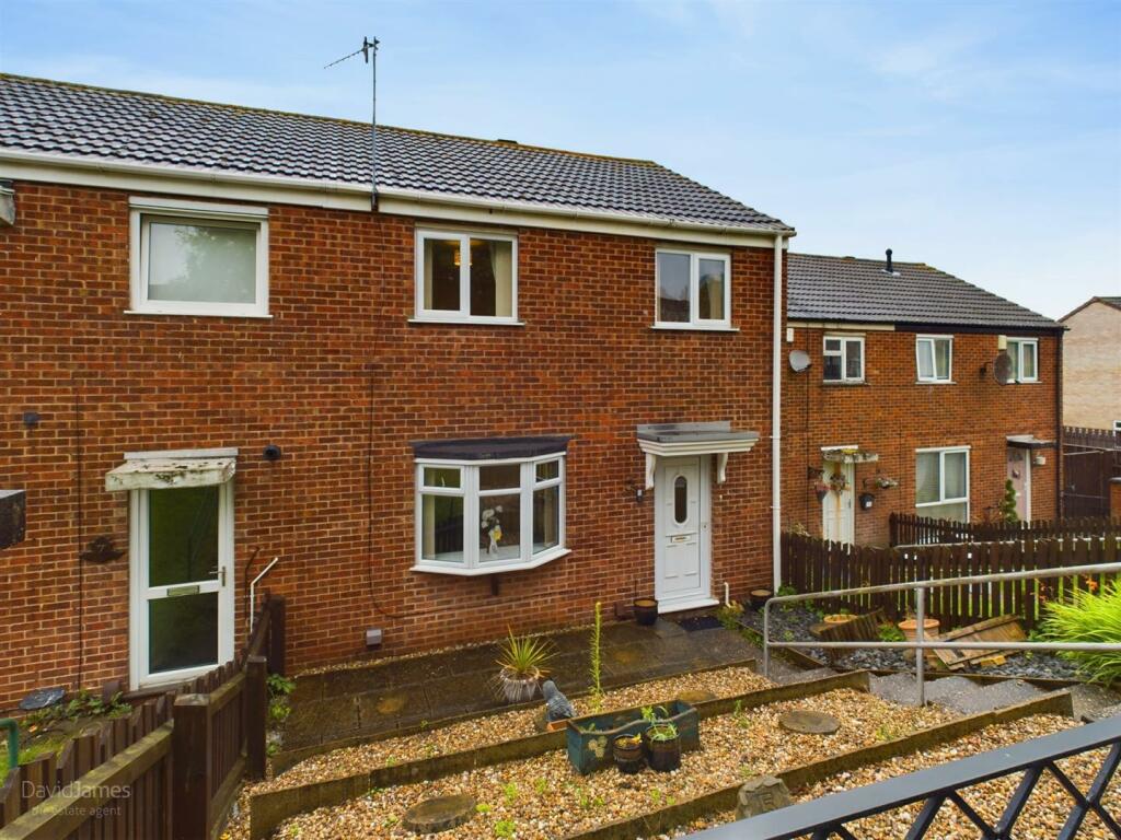 2 bedroom terraced house for sale in Horsham Drive, Top Valley, Nottingham, NG5