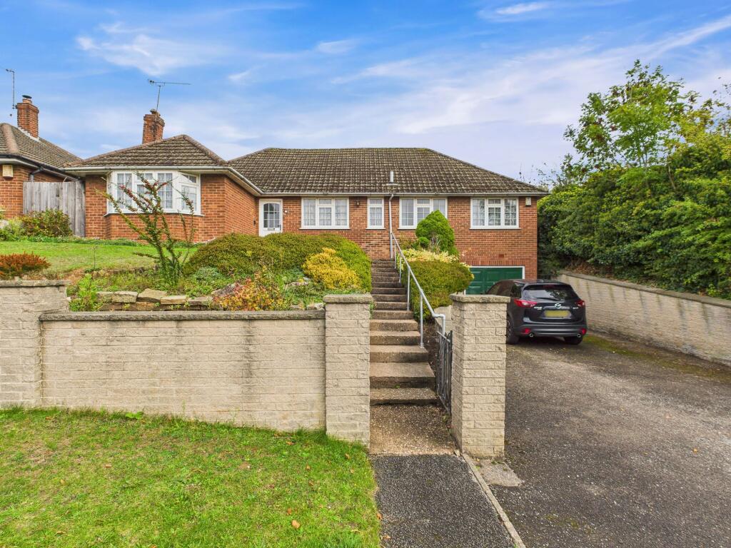 Main image of property: Gedling Road, Arnold, Nottingham