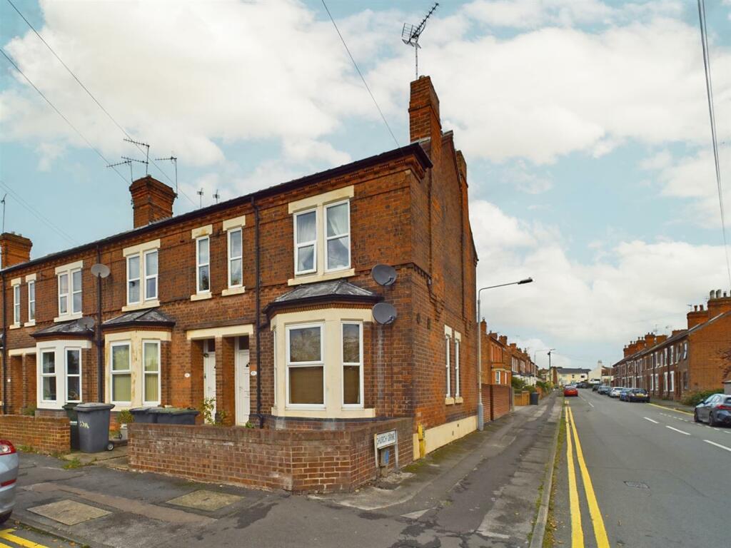 2 bedroom end of terrace house for sale in Church Drive, Daybrook