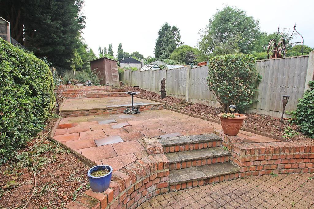 3 bedroom semidetached house for sale in Foxhill Road, Carlton