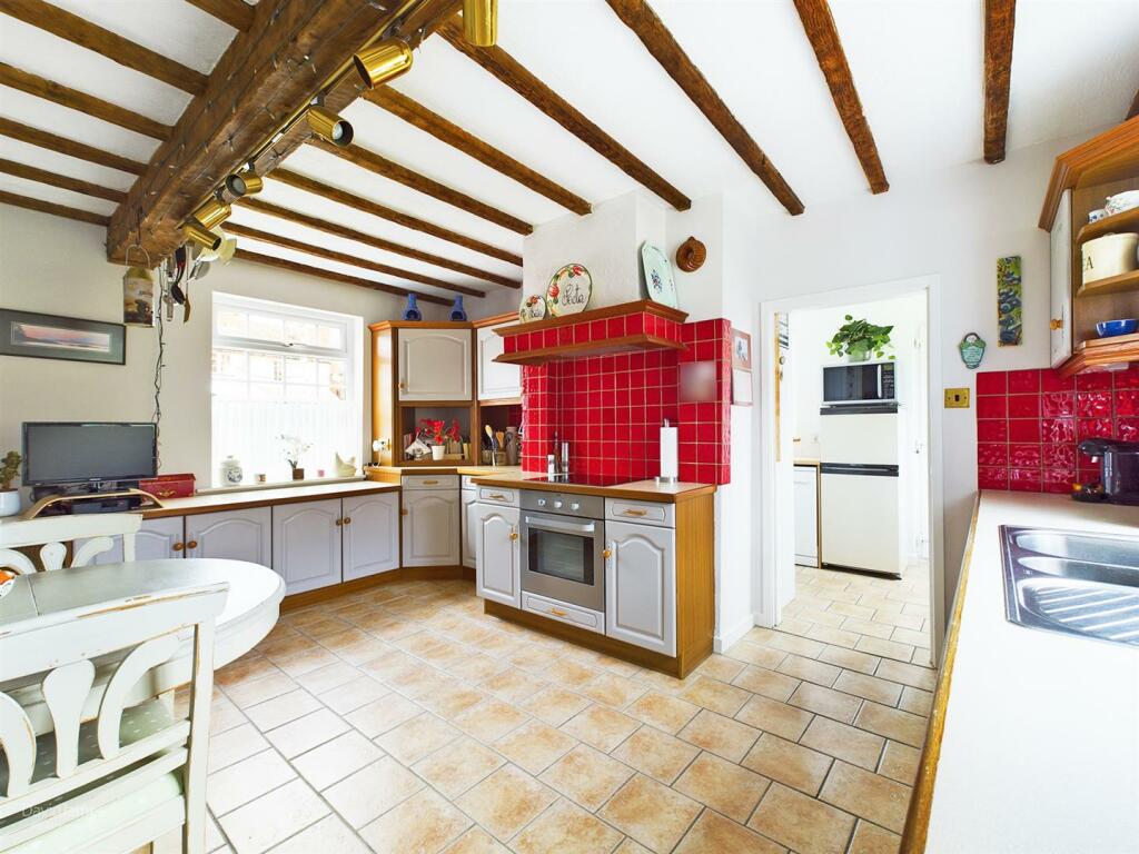 4 bedroom detached house for sale in Brooklyn House, Lambley Lane, Burton Joyce, Nottingham, NG14