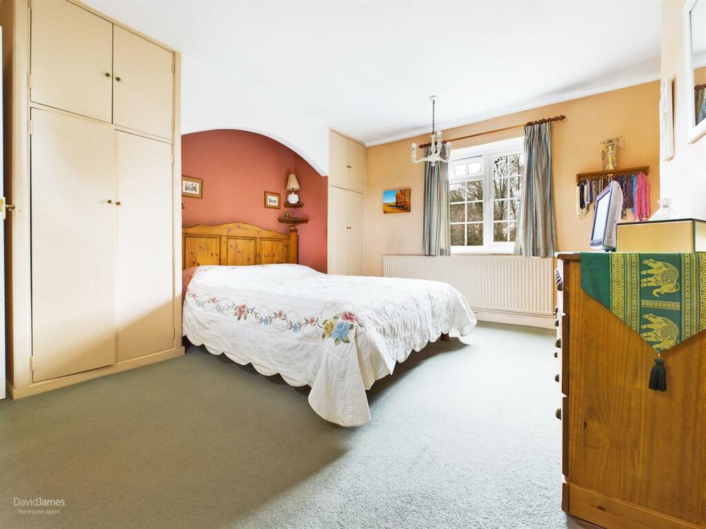 4 bedroom detached house for sale in Brooklyn House, Lambley Lane, Burton Joyce, Nottingham, NG14