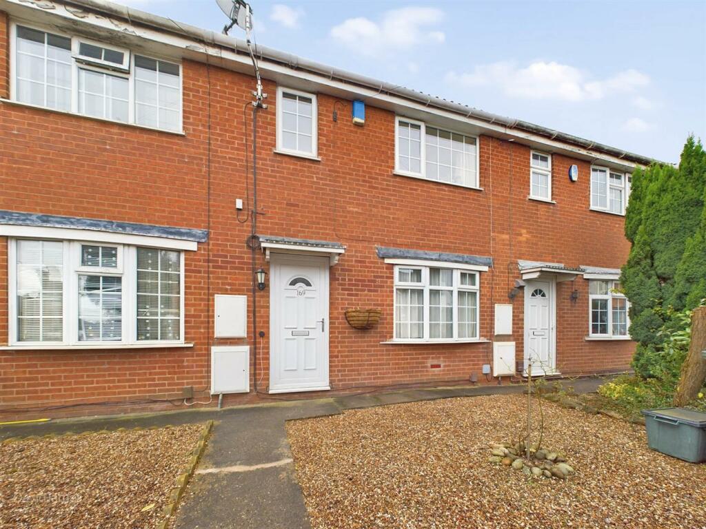 3 bedroom terraced house for sale in Carlton Hill, Carlton, Nottingham, NG4