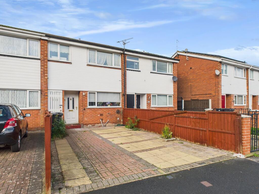 Main image of property: Valeside Gardens, Colwick, Nottingham