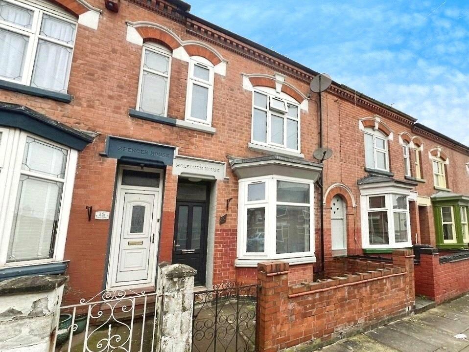 3 bedroom terraced house for sale in Oban Street, Leicester