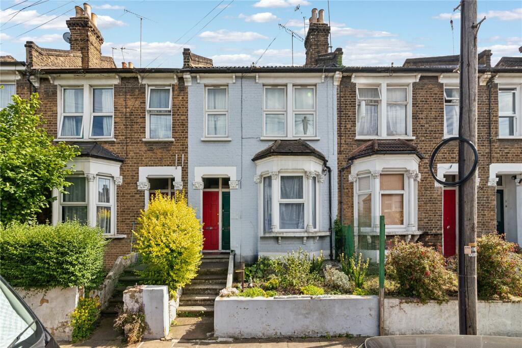1 bedroom apartment for sale in Gurdon Road, Charlton, SE7