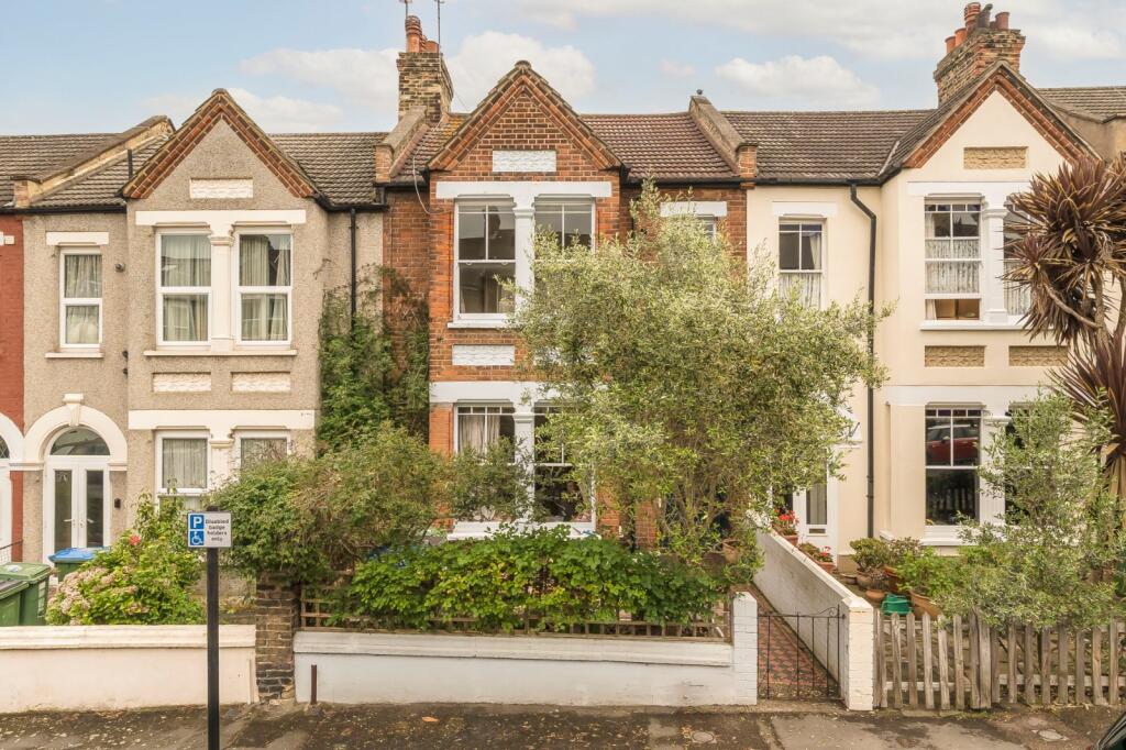 Main image of property: Heathwood Gardens, London, SE7