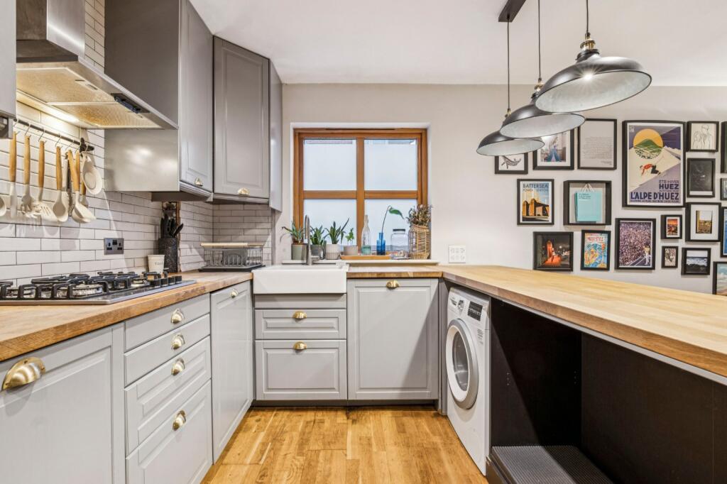 Main image of property: Charlton Park Lane, Charlton, SE7