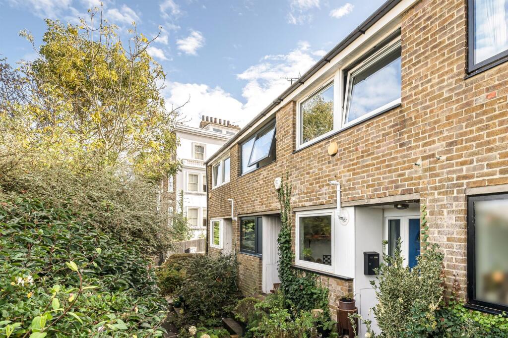 Main image of property: Point Hill, Greenwich, SE10