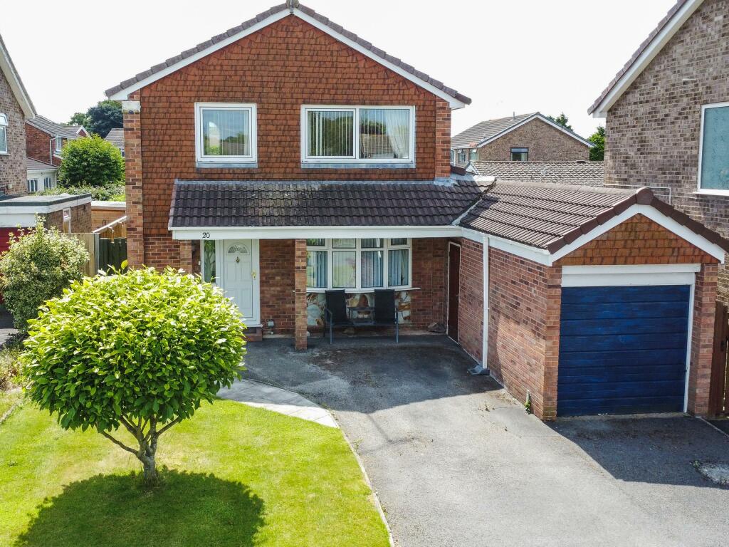 4 bedroom detached house for sale in Rushfield Road, Westminster Park