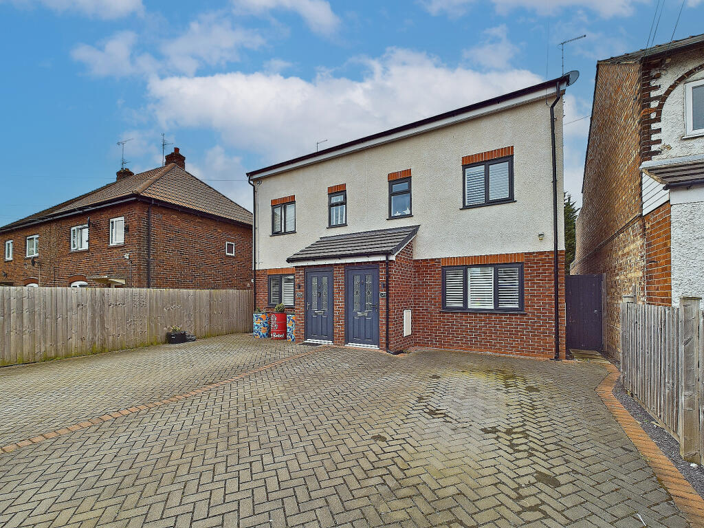 3 bedroom semidetached house for sale in St Marks Road, Saltney, CH4