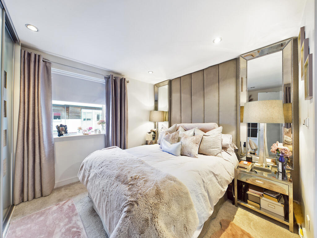 Additional property image - Dee Hills Park, Chester, CH3