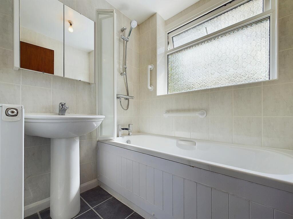 Additional property image - Lansdowne Grove, Chester, CH4