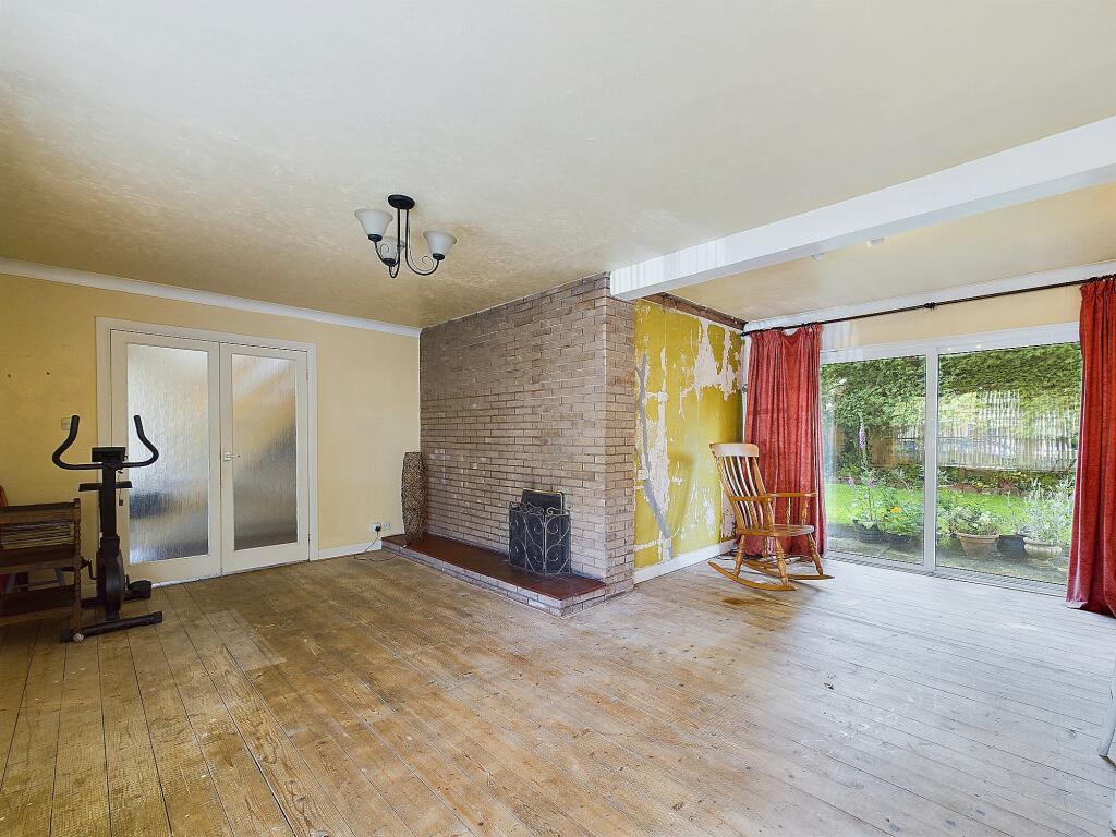 Additional property image - Lansdowne Grove, Chester, CH4