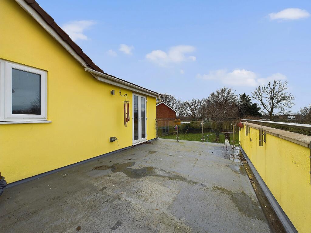 Additional property image - Lache Lane, Chester, CH4