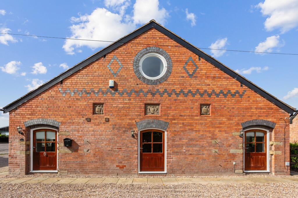 Main image of property: Wrexham Road, Holt, LL13