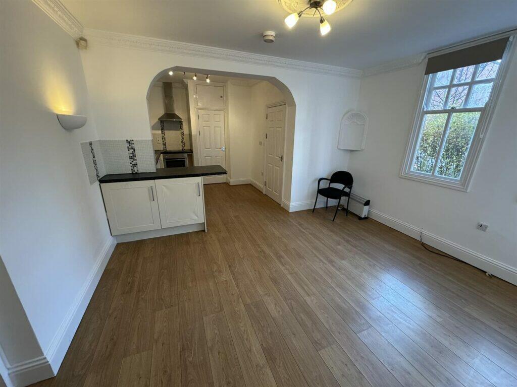 2 bedroom flat for rent in Tichborne Street, Leicester LE2 0NQ, LE2