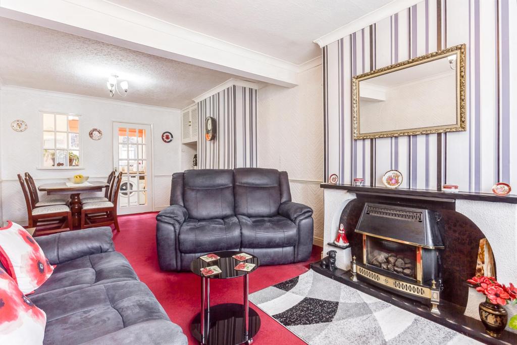 4 bedroom semidetached house for sale in Bleakley Terrace, Notton