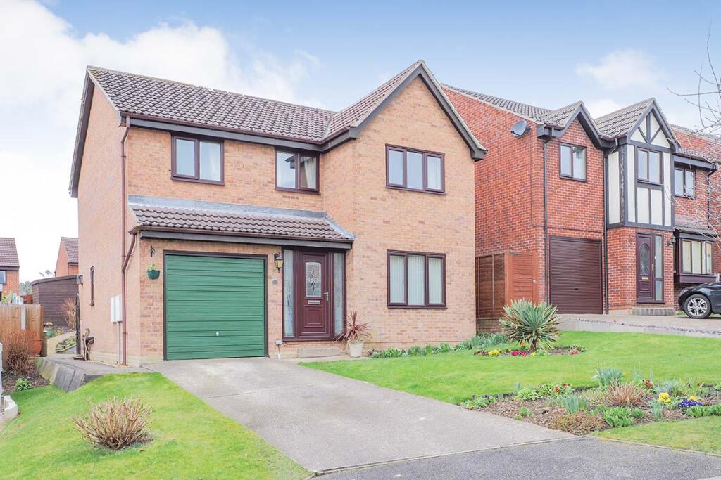 4 bedroom detached house for sale in Hopewell Way, Crigglestone