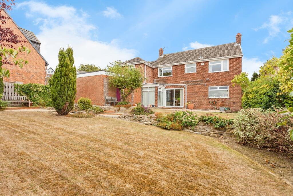 Main image of property: Milnthorpe Drive, Wakefield, West Yorkshire, WF2