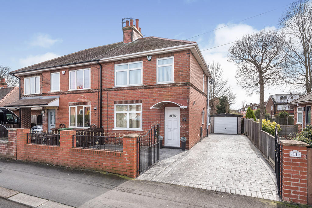 3 bedroom semidetached house for sale in King Street, Wakefield