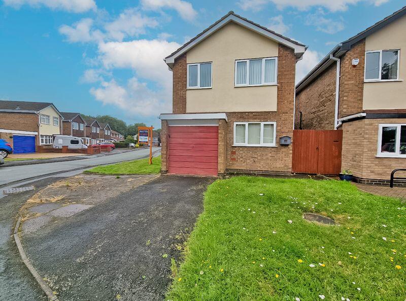 4 bedroom detached house for sale in Broadmeadows Close, Willenhall, WV12
