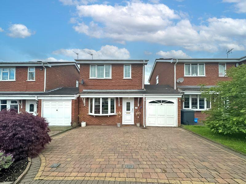 3 bedroom detached house for sale in Rosewood Gardens, Essington, WV11