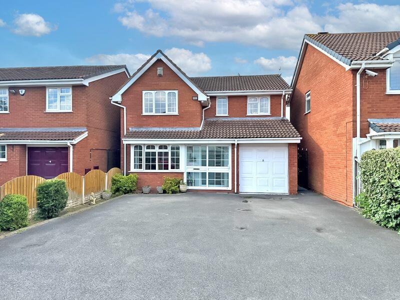 4 bedroom detached house for sale in Grove, Coppice Farm Estate