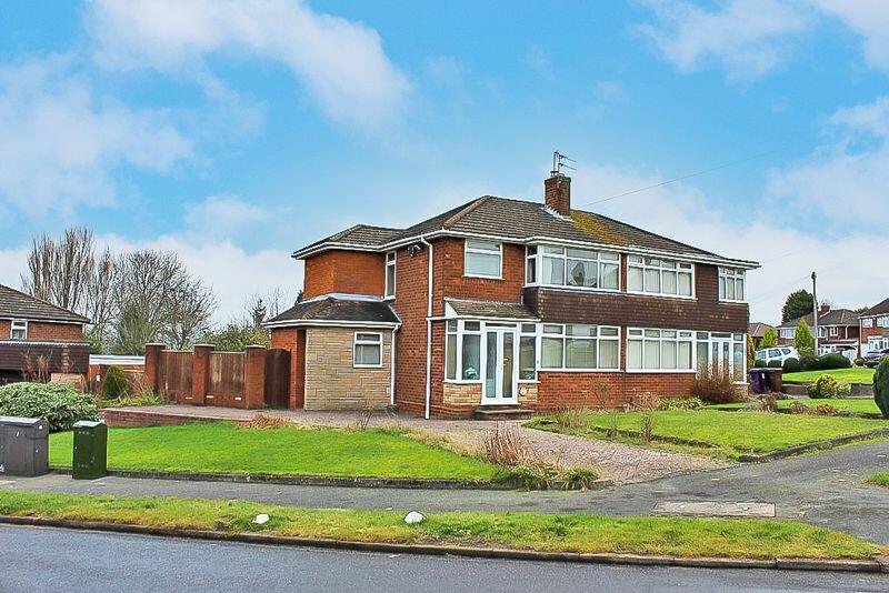 3 bedroom semidetached house for sale in Wendover Road, ETTINGSHALL