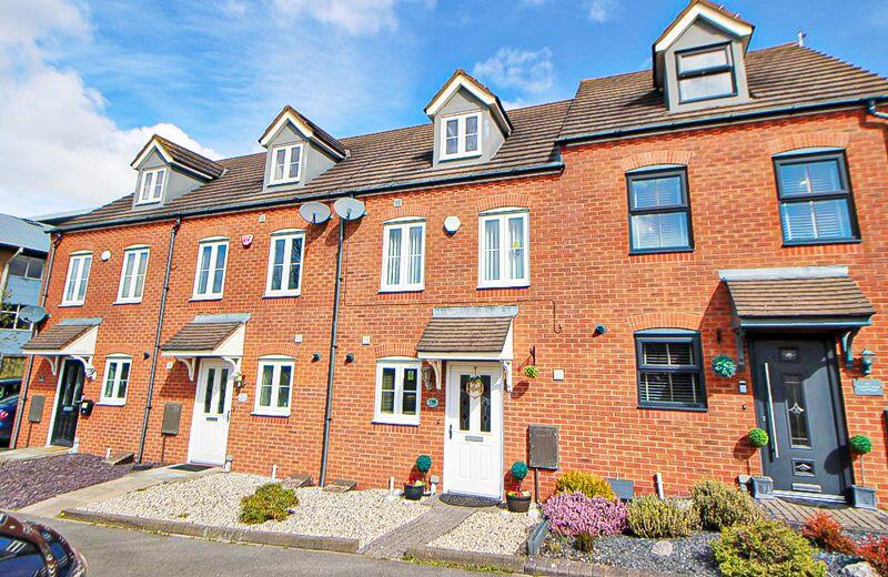 3 bedroom town house for sale in Goodrich Mews, UPPER GORNAL, DY3 2FB, DY3