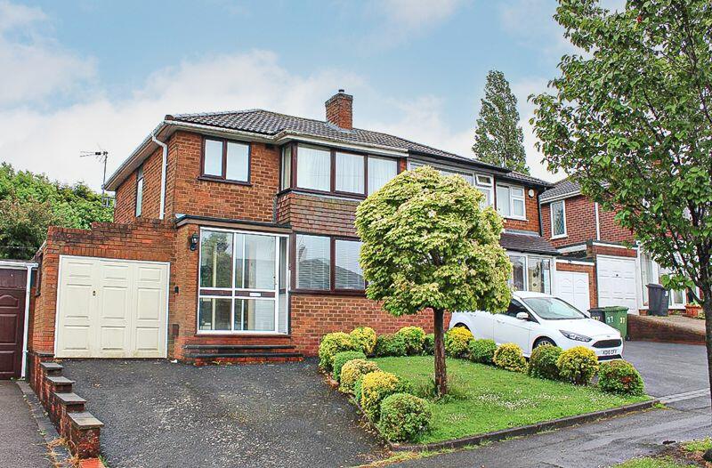 3 bedroom semidetached house for sale in Lapper Avenue, Near Ettingshall Park, Wolverhampton