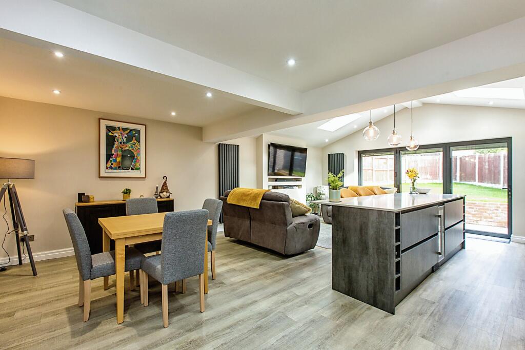 3 bedroom detached house for sale in Millersgate, Cottam, Preston