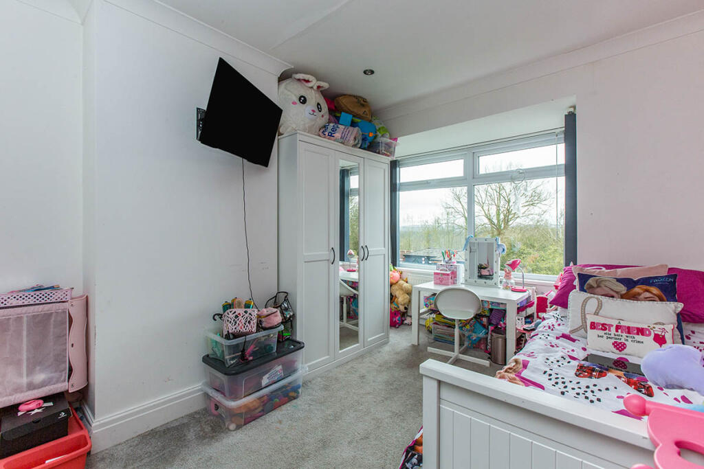 3 bedroom semidetached house for sale in Glenluce Drive, Preston