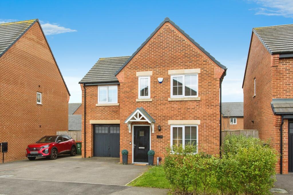 3 bedroom detached house