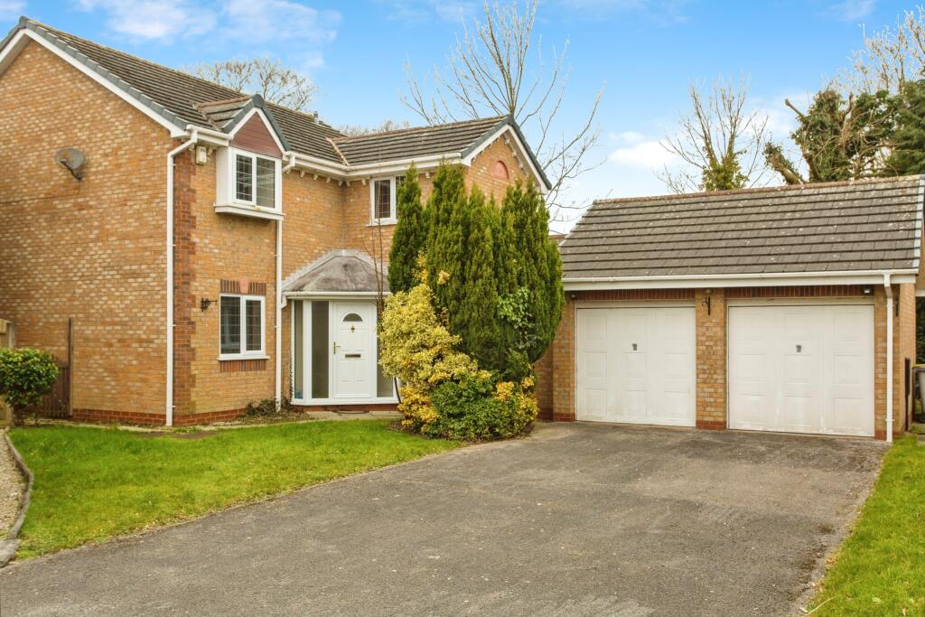 4 bedroom detached house