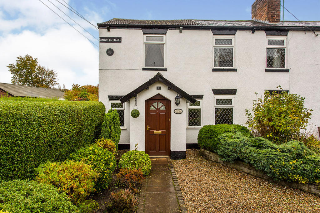 3 bedroom end of terrace house for sale in Greenbank Road, Penwortham
