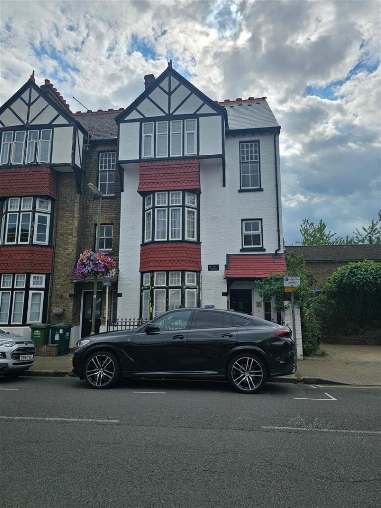 Main image of property: The Avenue, Lower Sunbury