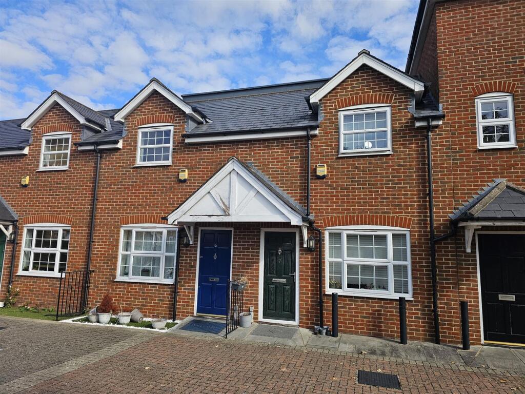 Main image of property: 7 Priory Mews