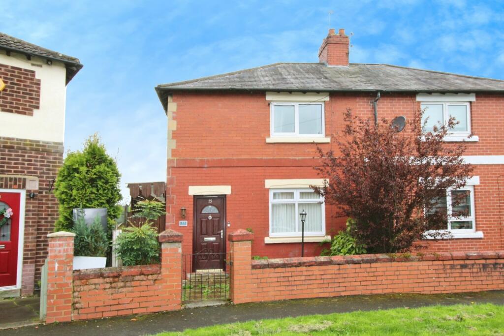 3 bedroom semidetached house for sale in Dumbarton Road, Reddish