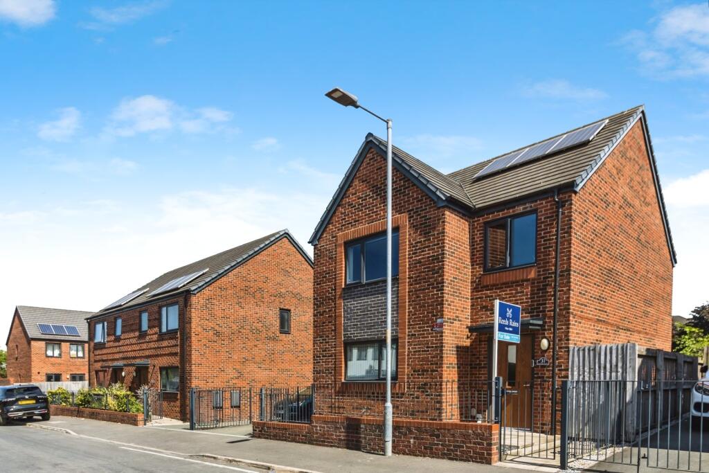 Main image of property: Trowtree Avenue, Manchester, Greater Manchester, M12