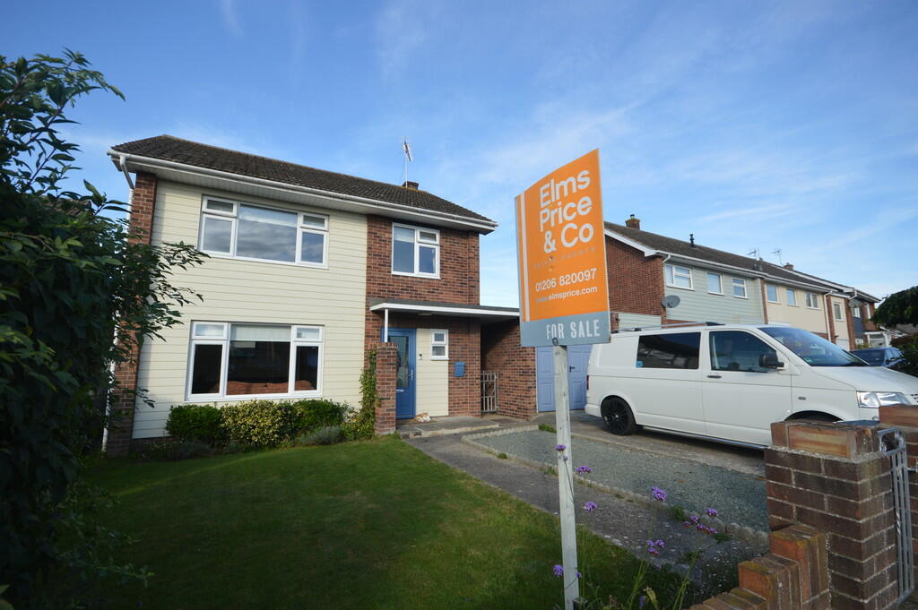 3 bedroom detached house for sale in Richmond Crescent, Harwich, CO12