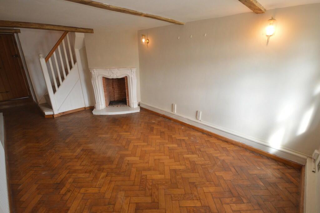 2 bedroom end of terrace house for sale in Harwich Road, Little Oakley