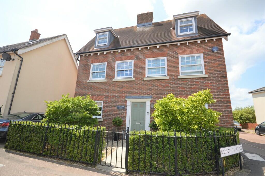 6 bedroom detached house for sale in Merediths Close, Wivenhoe, CO7