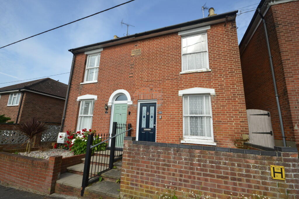 2 bedroom semidetached house for sale in Park Road, Wivenhoe, CO7